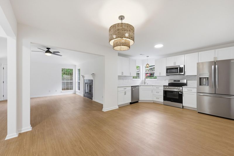 2292 Ballston Ct, North Charleston, SC 29406