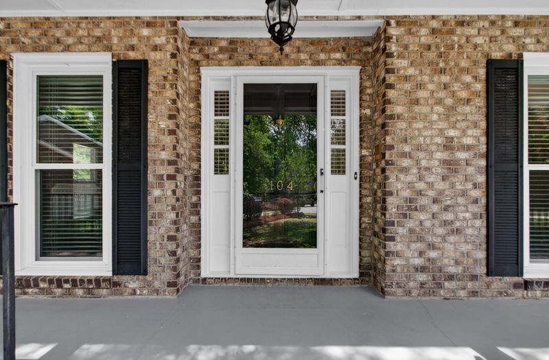 104 Laurens Ct, Summerville, SC 29485