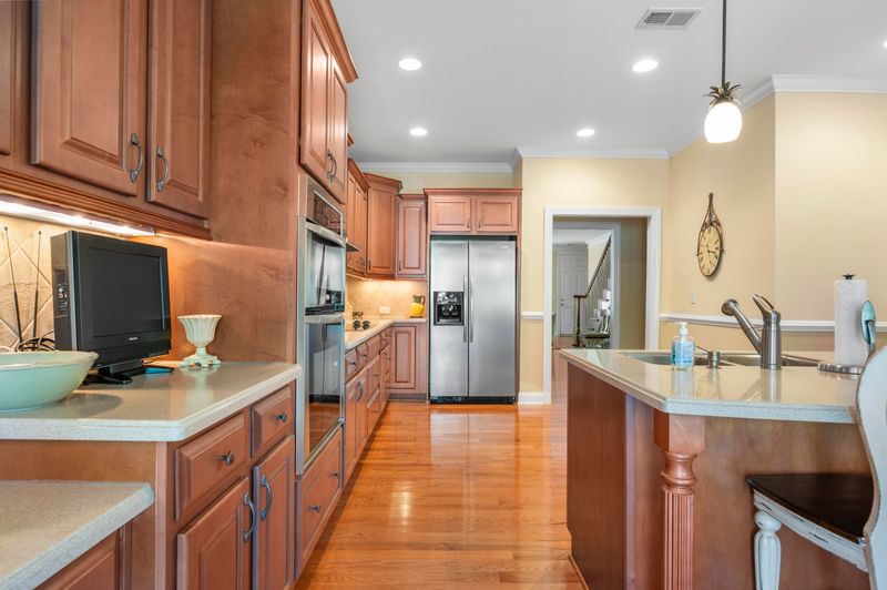 1481 Clancy Rd, Mount Pleasant, SC 29466