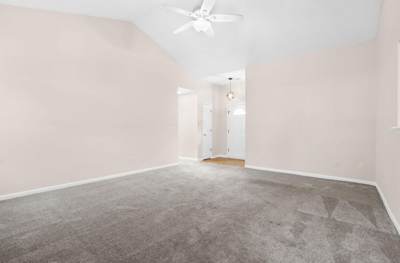 1311 Lantern Rd, Summerville, SC 29486