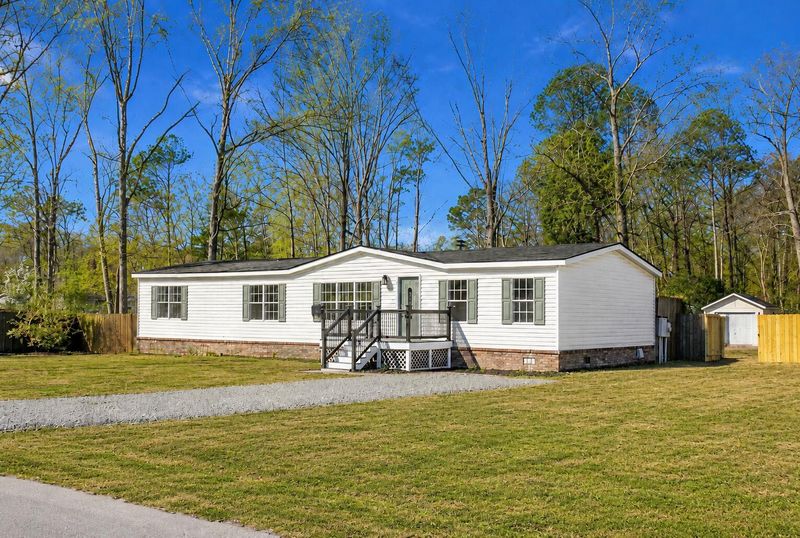 104 Dean Dr, Summerville, SC 29483