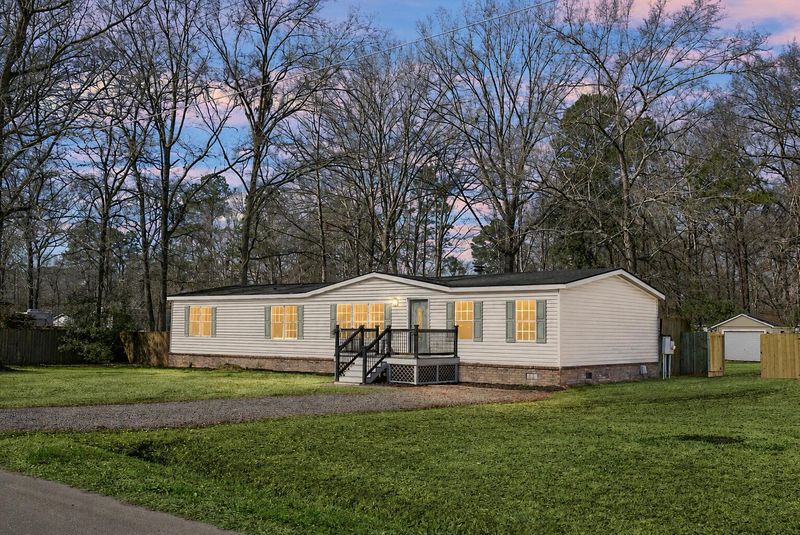 104 Dean Dr, Summerville, SC 29483