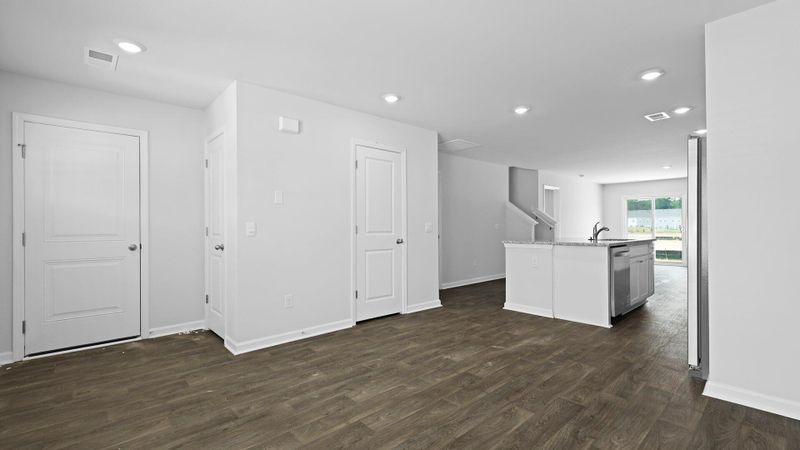 892 Long Bluff Rd, Summerville, SC 29486