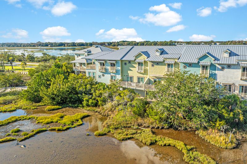 1011 Lighterman Way, Charleston, SC 29412