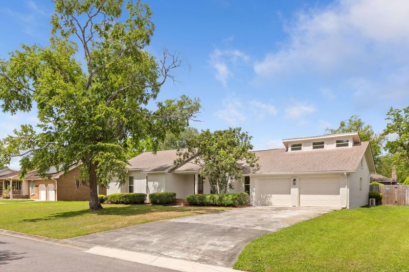 2912 Doncaster Dr, Charleston, SC 29414