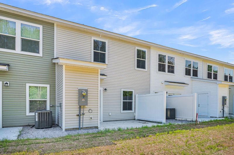 218 Harding Ln, Goose Creek, SC 29445