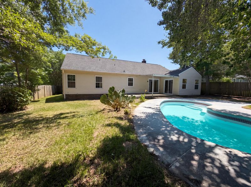 300 Indigo Rd, Goose Creek, SC 29445