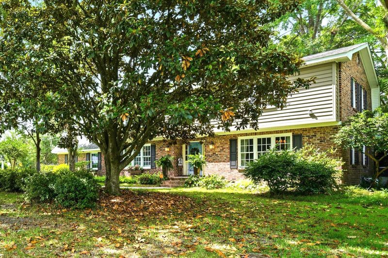 49 Markfield Dr, Charleston, SC 29407