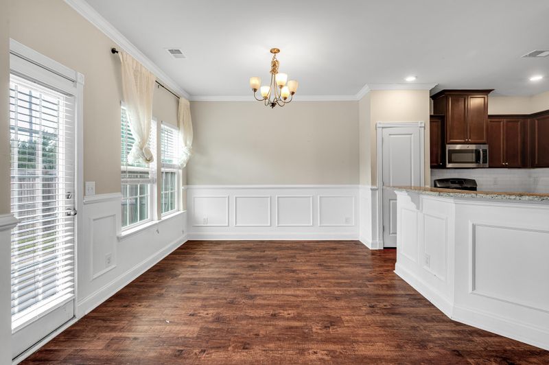 664 Redbud Ln, Summerville, SC 29483