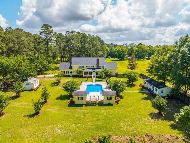905 W Raysor St, Saint George, SC 29477