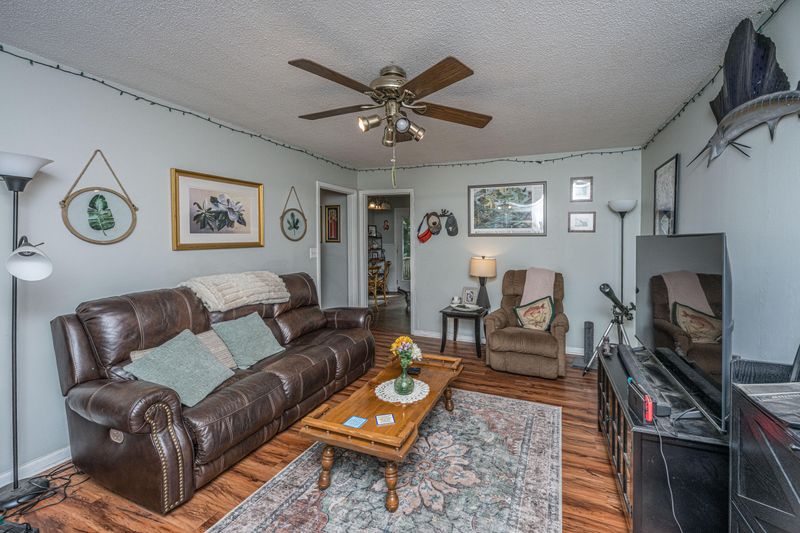 704 Marlin Ln, Charleston, SC 29412