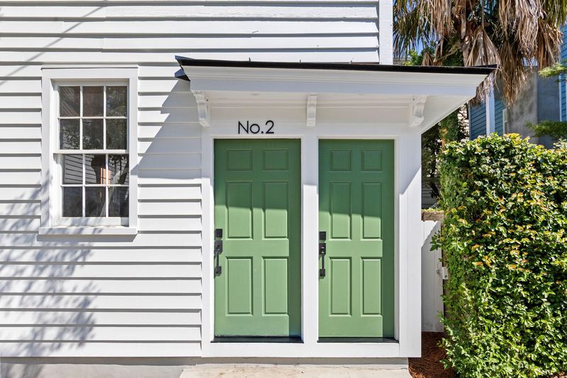 2 Henrietta St, Charleston, SC 29403