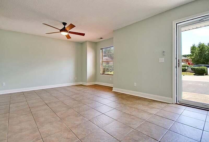 1403 Dove Run Dr #B, Charleston, SC 29412