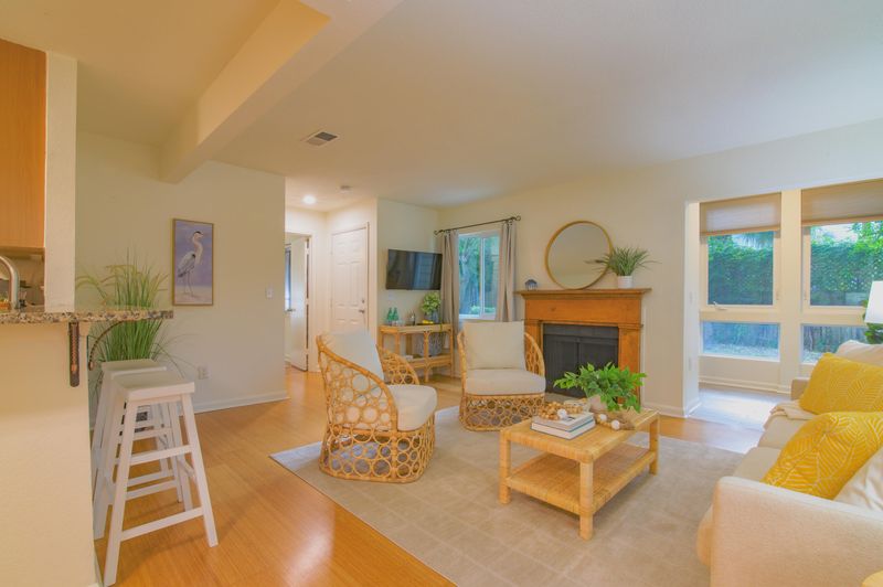 266 Alexandra Dr #13, Mount Pleasant, SC 29464
