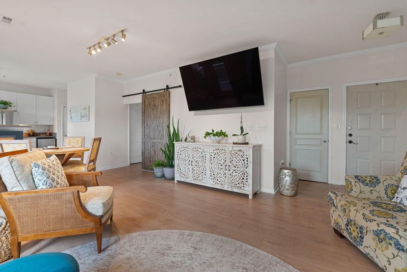 280 Seven Farms Dr #302, Charleston, SC 29492