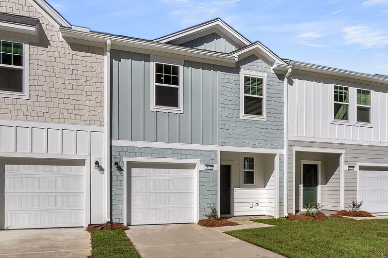 458 Colchester Ct, Moncks Corner, SC 29461