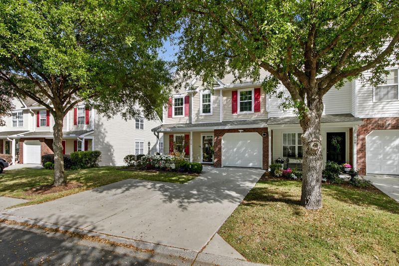 210 Darcy Ave, Goose Creek, SC 29445