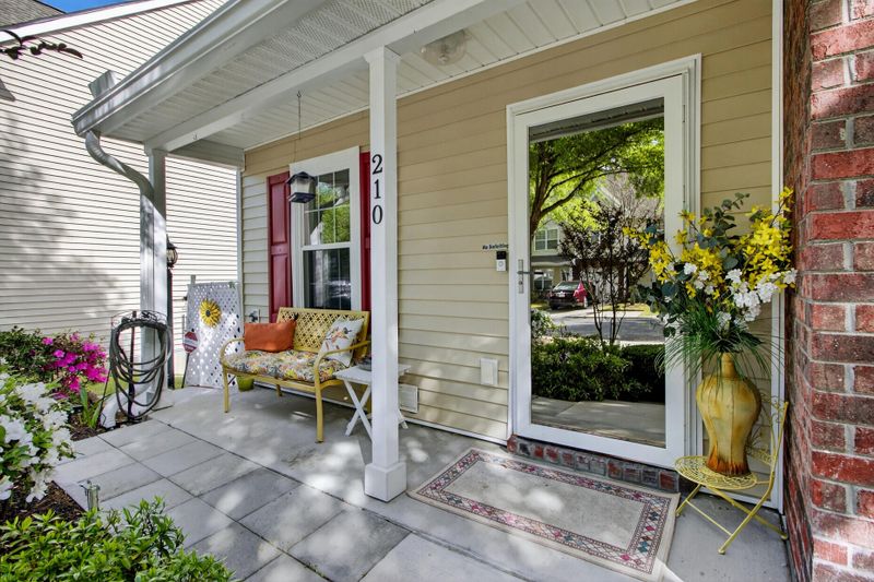 210 Darcy Ave, Goose Creek, SC 29445