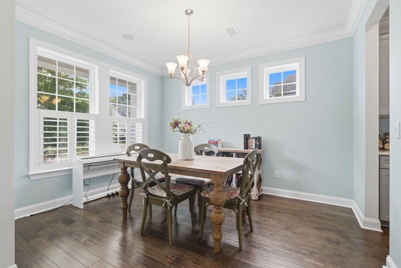 1221 Gannett Rd, Mount Pleasant, SC 29464
