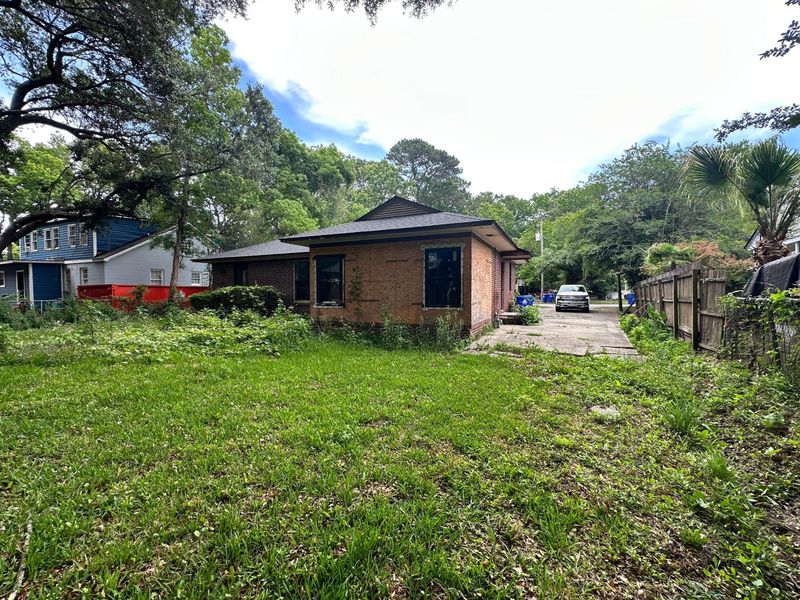 321 Howle Ave, Charleston, SC 29412