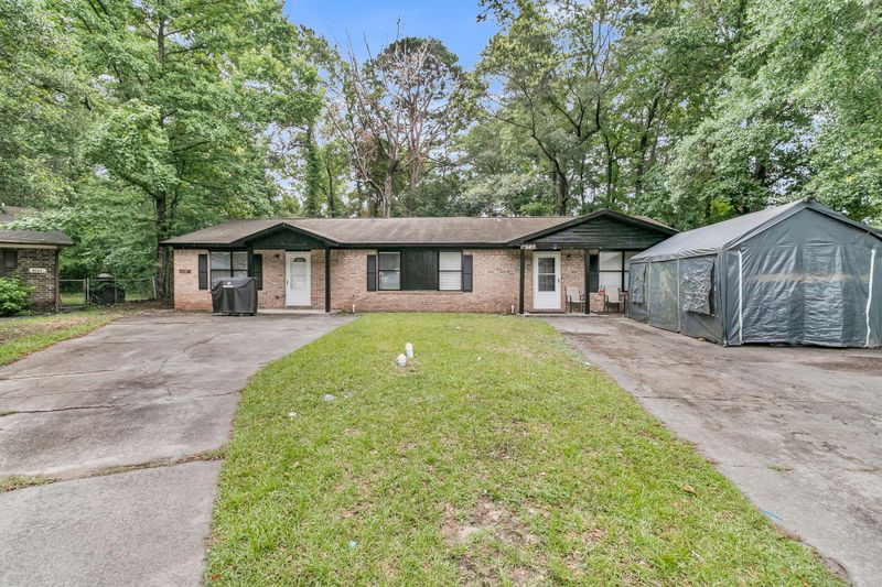 817 Sandpiper Dr, Ladson, SC 29456