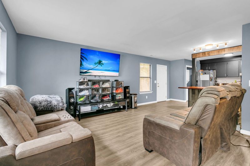 817 Sandpiper Dr, Ladson, SC 29456