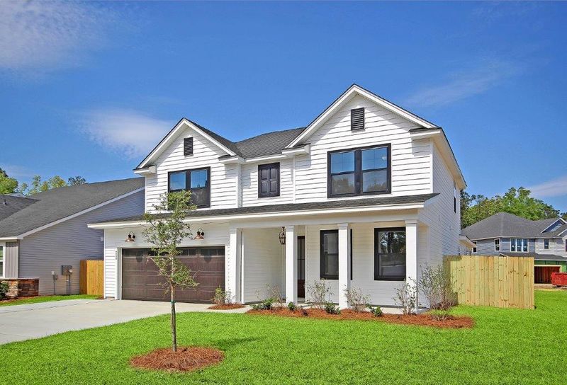 218 Creek Pointe Dr, Moncks Corner, SC 29461