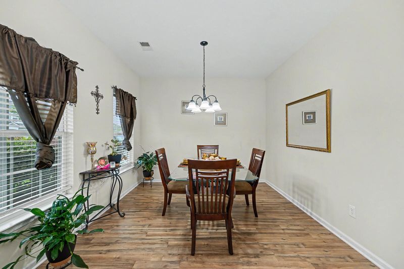 130 Mayfield Dr, Goose Creek, SC 29445