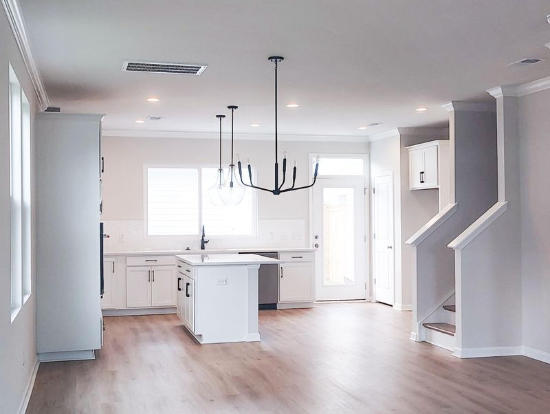 426 Swaying Pine Ln, Summerville, SC 29486