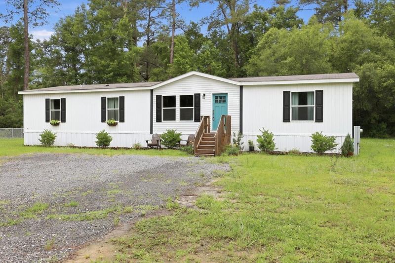 128 Kozy Corner Rd, Moncks Corner, SC 29461