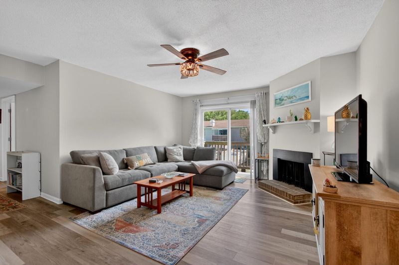 1402 Camp Rd #Apt 9g, Charleston, SC 29412