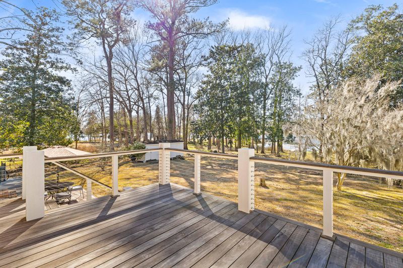 117 Goose Creek Dr, Goose Creek, SC 29445