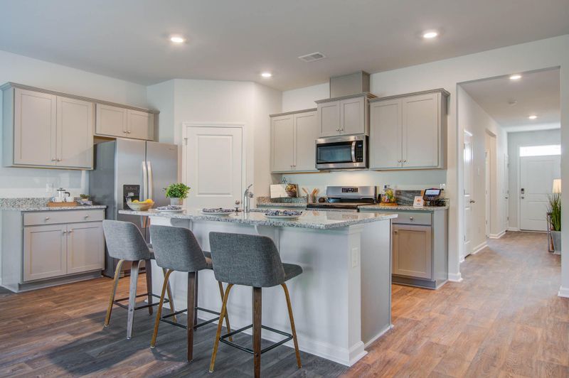 184 Broadstone Dr, Summerville, SC 29486