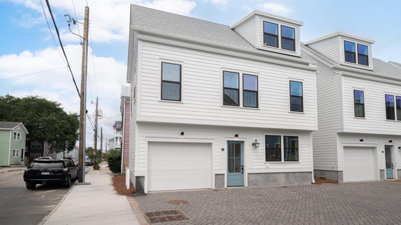 1 Nats Ct, Charleston, SC 29403