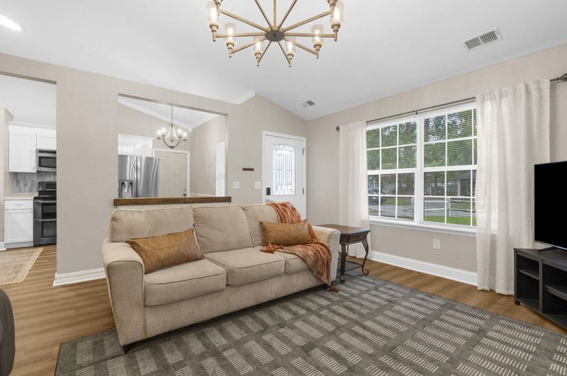332 Macgregor Dr, Summerville, SC 29486