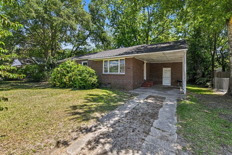 2755 Louise Dr, North Charleston, SC 29405