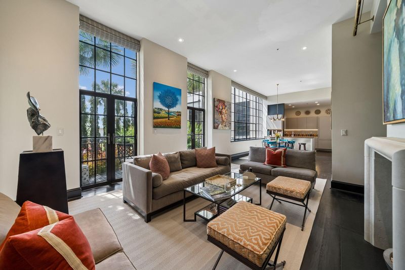 3 Chisolm St #204, Charleston, SC 29401