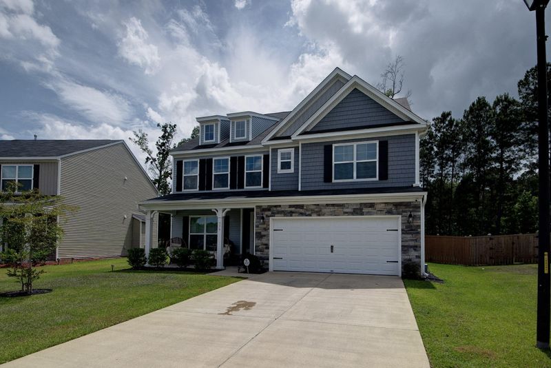 339 Blue Oak Dr, Moncks Corner, SC 29461