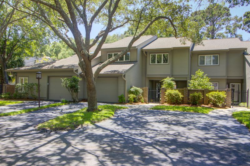 11 Wappoo Creek Pl, Charleston, SC 29412