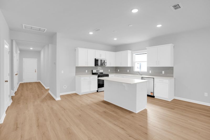 810 Meadowbrook Ln, Summerville, SC 29486