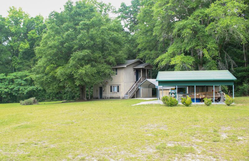 5451 Wire Rd, Branchville, SC 29432