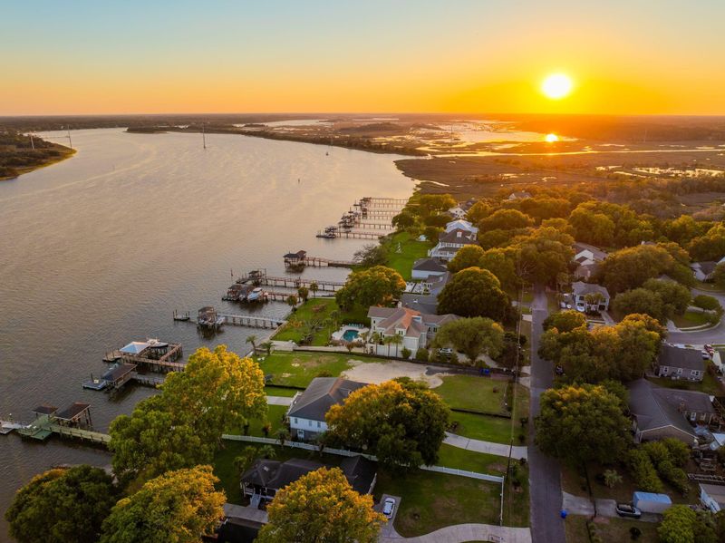 2313 Lazy River Dr, Charleston, SC 29414