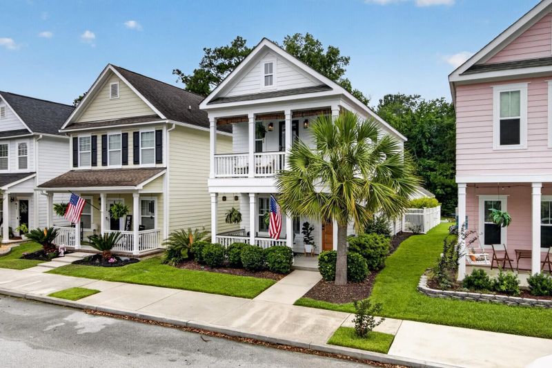 404 Forsythia Ave, Summerville, SC 29483