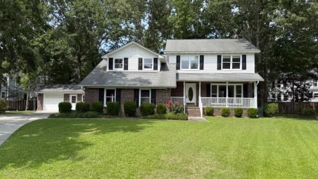 177 Winding Rock Rd, Goose Creek, SC 29445