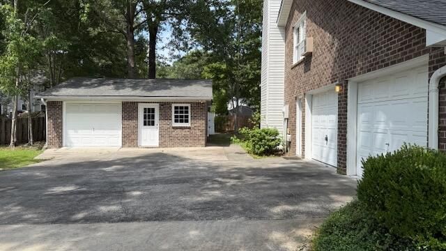 177 Winding Rock Rd, Goose Creek, SC 29445