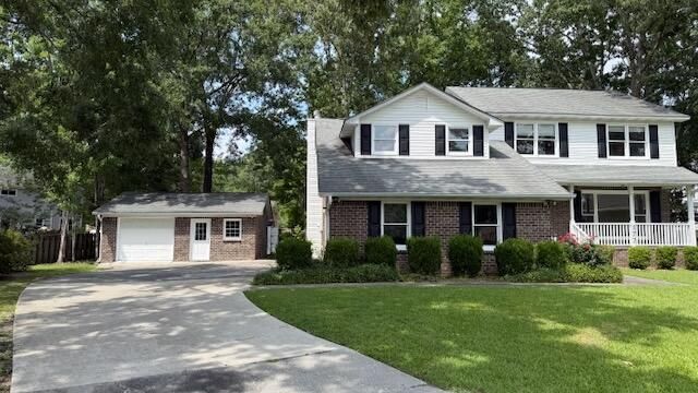 177 Winding Rock Rd, Goose Creek, SC 29445