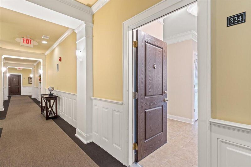 2244 Ashley Crossing Dr #324, Charleston, SC 29414