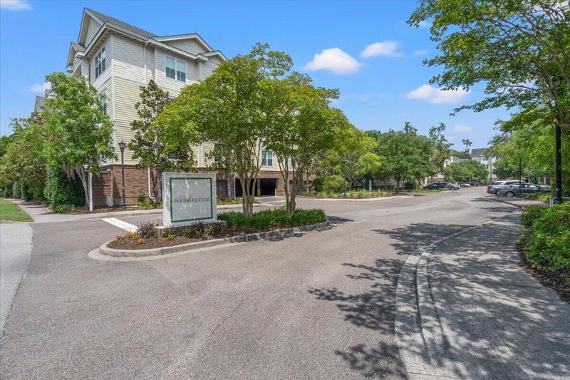 2244 Ashley Crossing Dr #324, Charleston, SC 29414