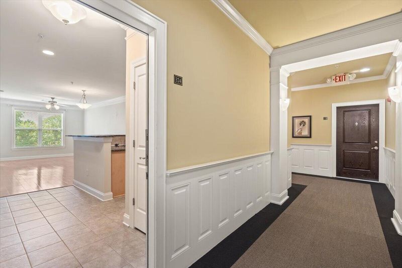 2244 Ashley Crossing Dr #324, Charleston, SC 29414