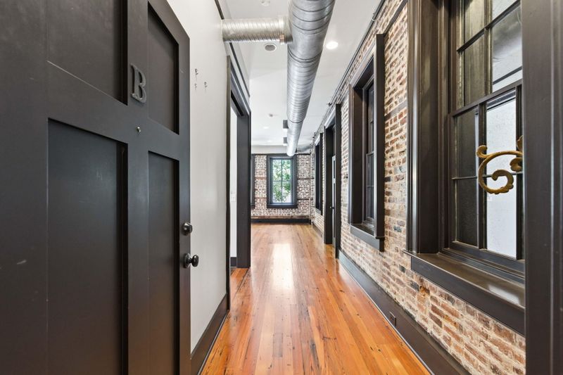 125 Meeting St #B, Charleston, SC 29401